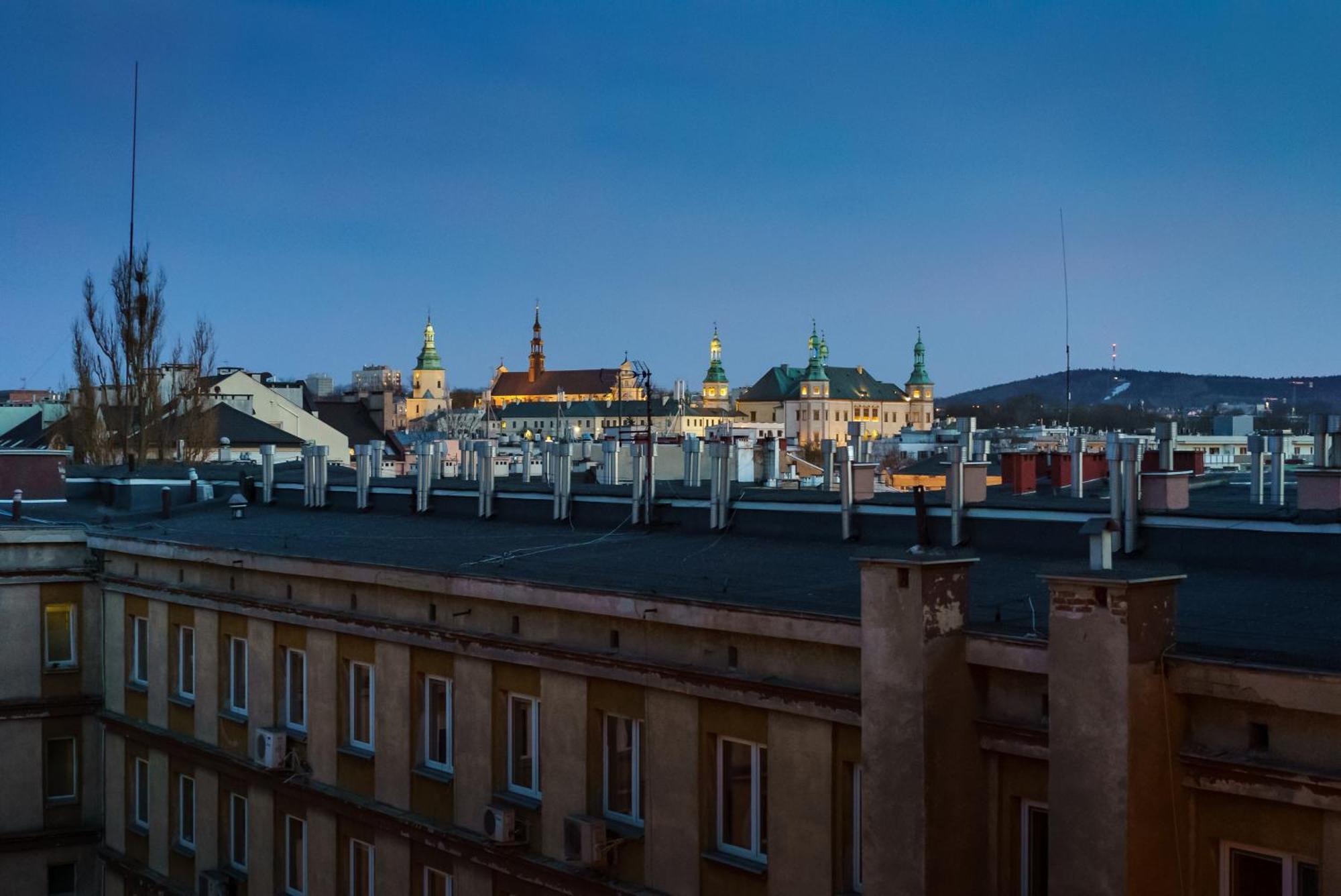 Apartament Z Tarasem Кельце Экстерьер фото